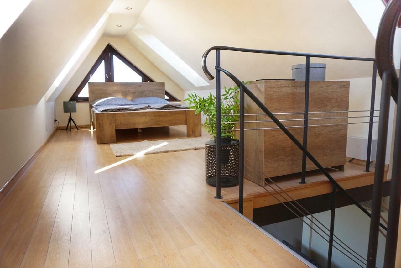 Rooftop Deluxe Apartment Prague Exterior photo